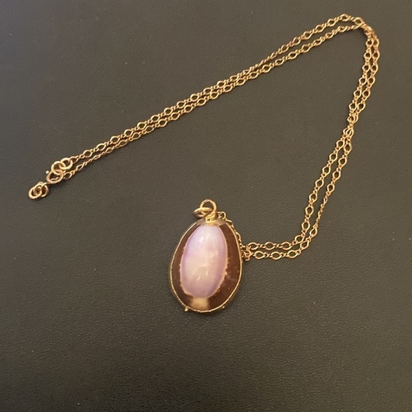 Cowrie shell pendant necklace - Picture 3 of 6